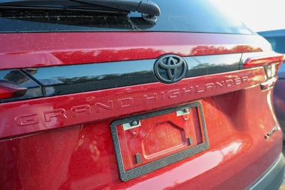 2025 Toyota GRAND HIGHLANDER Limited