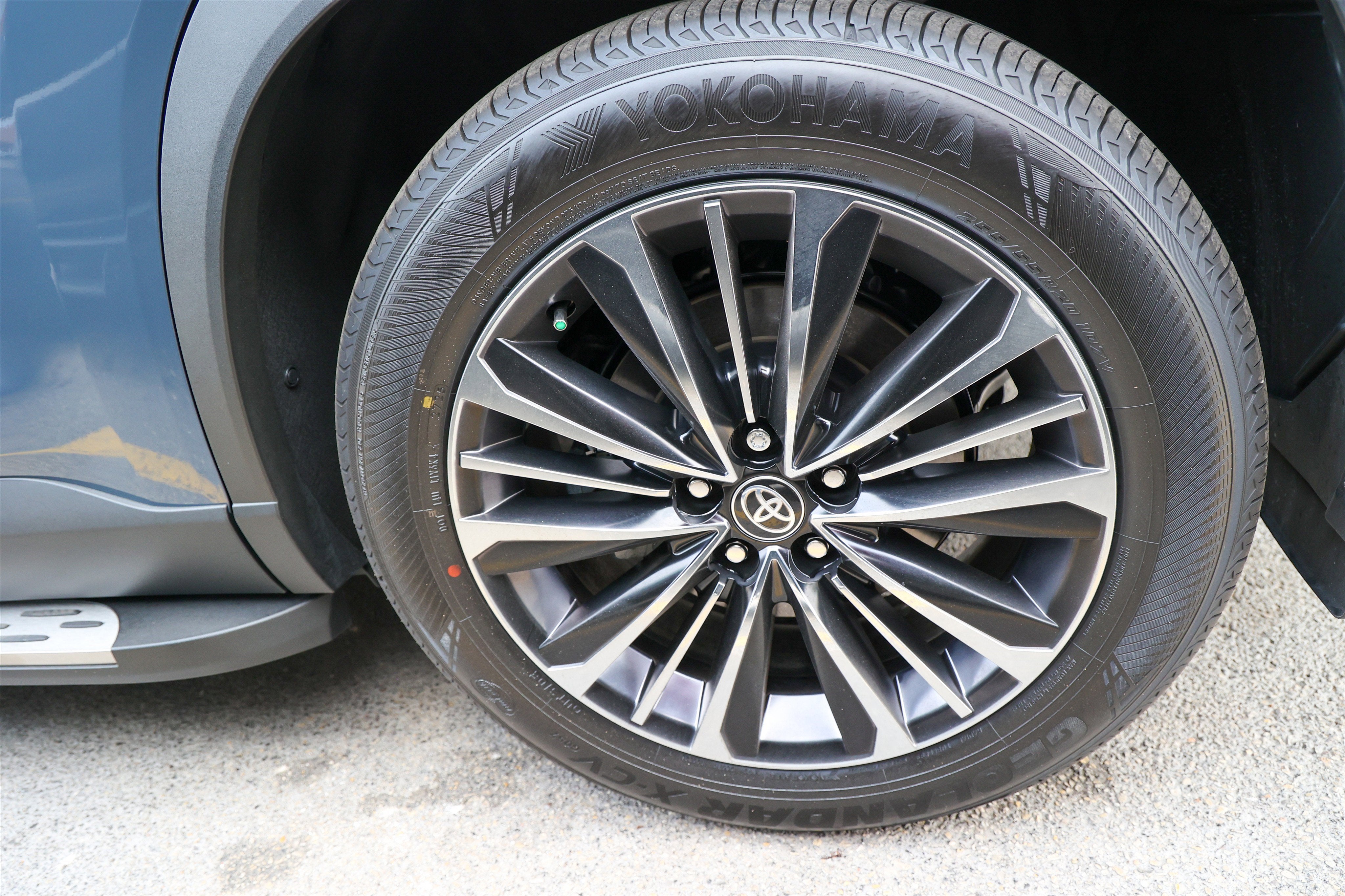 2026 Toyota GRAND HIGHLANDER HEV Hybrid MAX Platinum