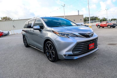 2025 Toyota Sienna Platinum