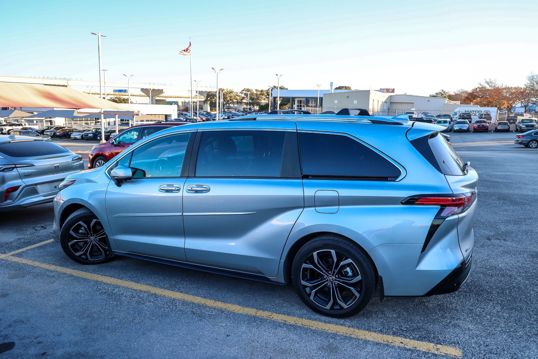 2025 Toyota SIENNA PLATINUM Platinum