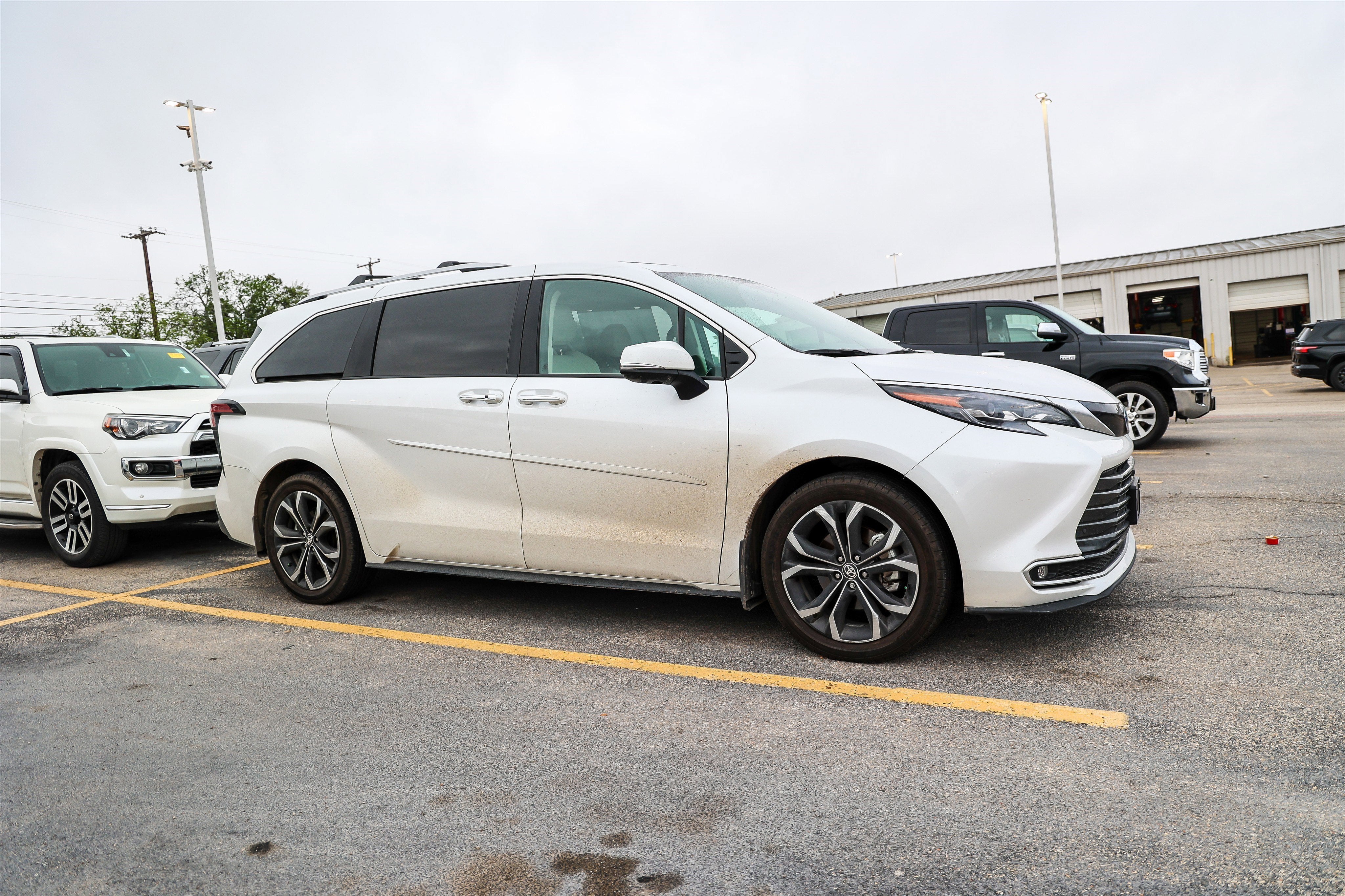 2025 Toyota SIENNA PLATINUM Platinum