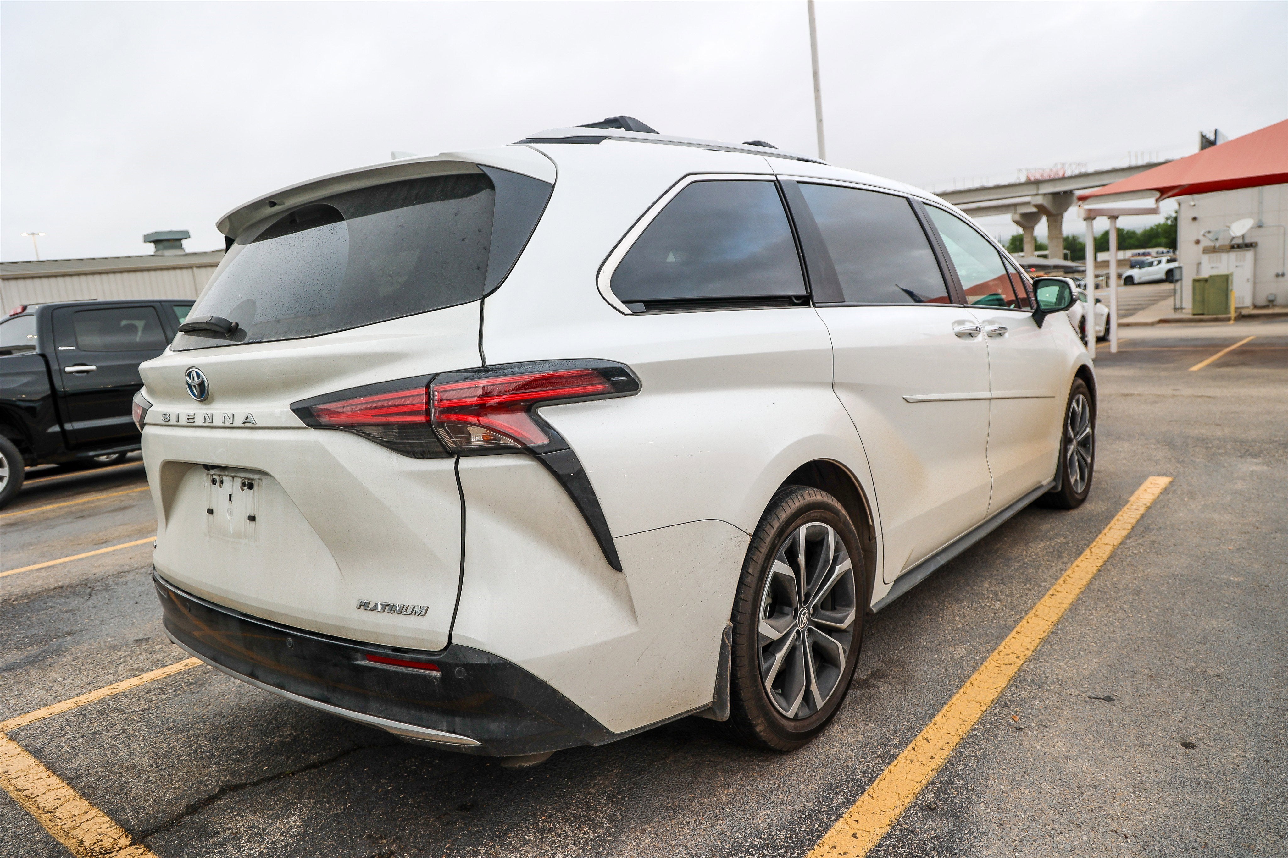 2025 Toyota SIENNA PLATINUM Platinum