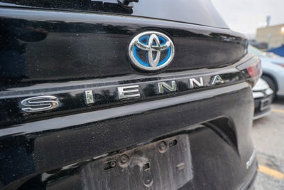 2025 Toyota Sienna Platinum