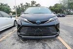 2025 Toyota Sienna Platinum
