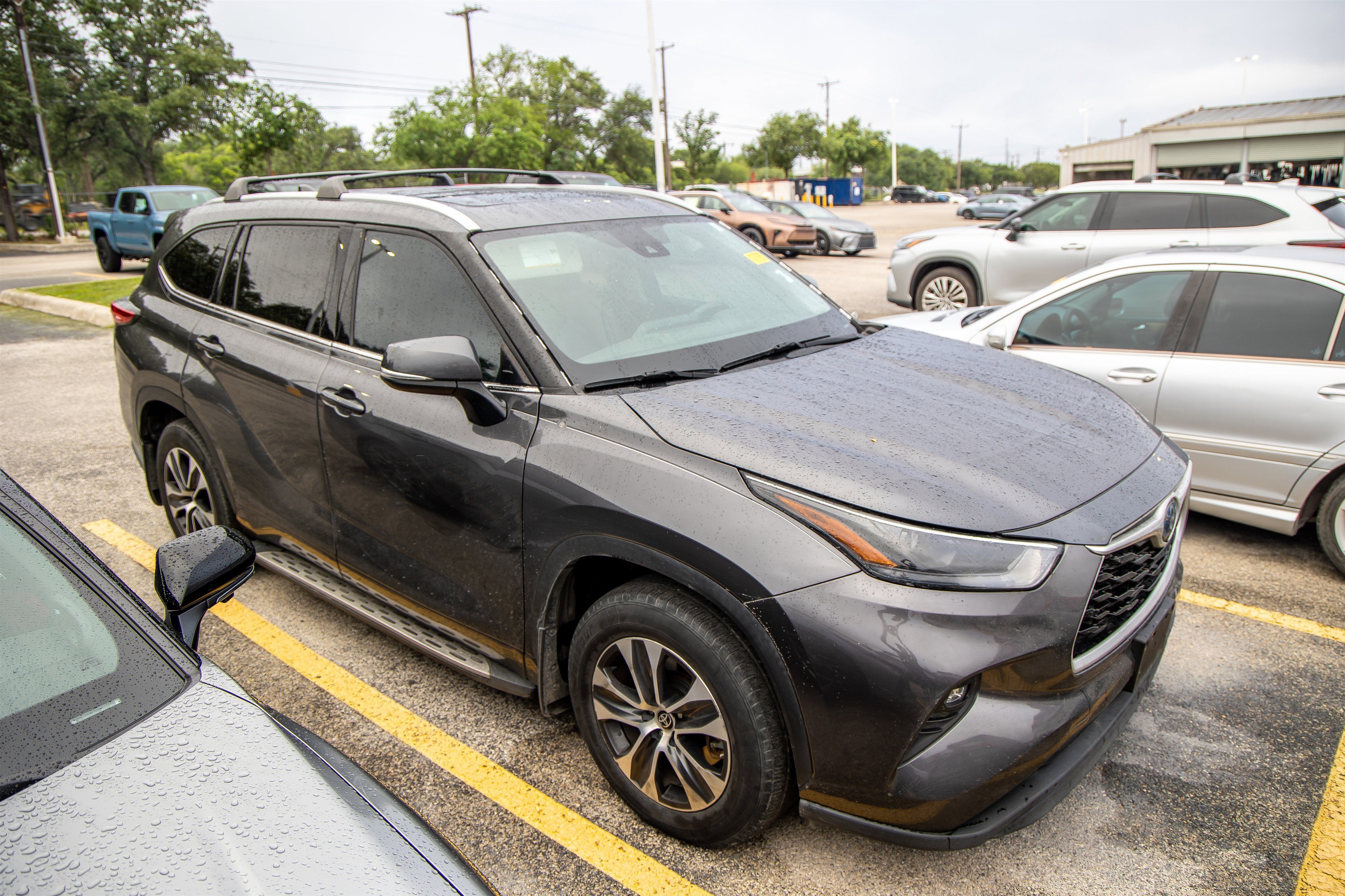 2022 Toyota Highlander Hybrid Hybrid Bronze Edition