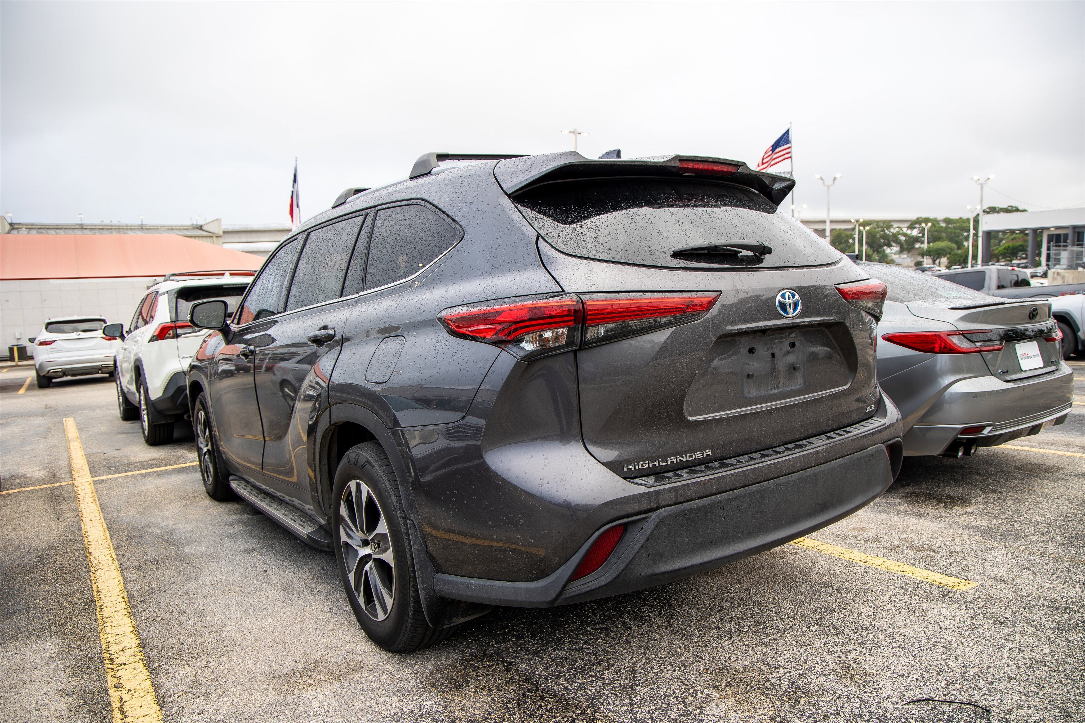 2022 Toyota Highlander Hybrid Hybrid Bronze Edition