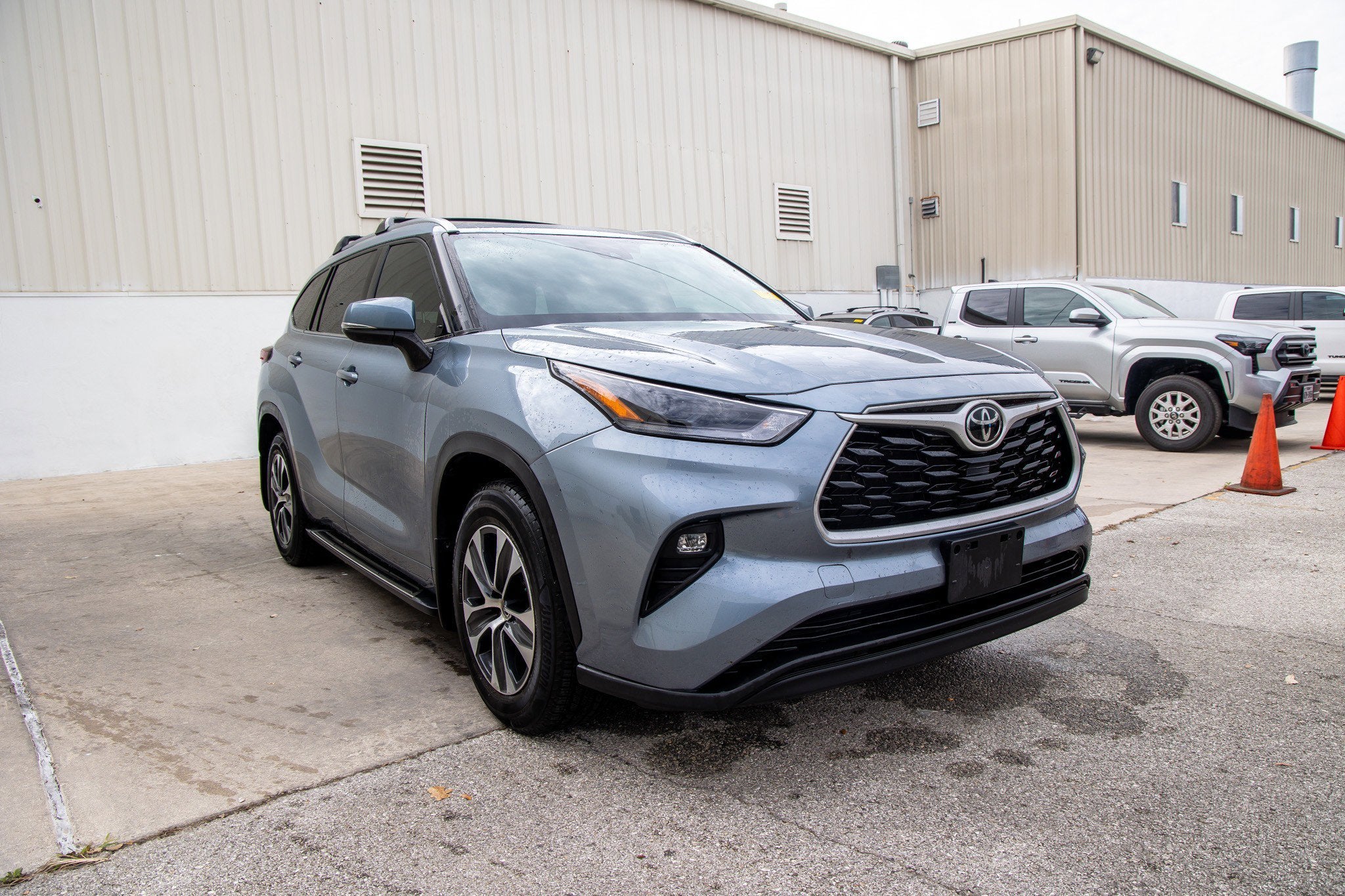 2021 Toyota HIGHLANDER XLE