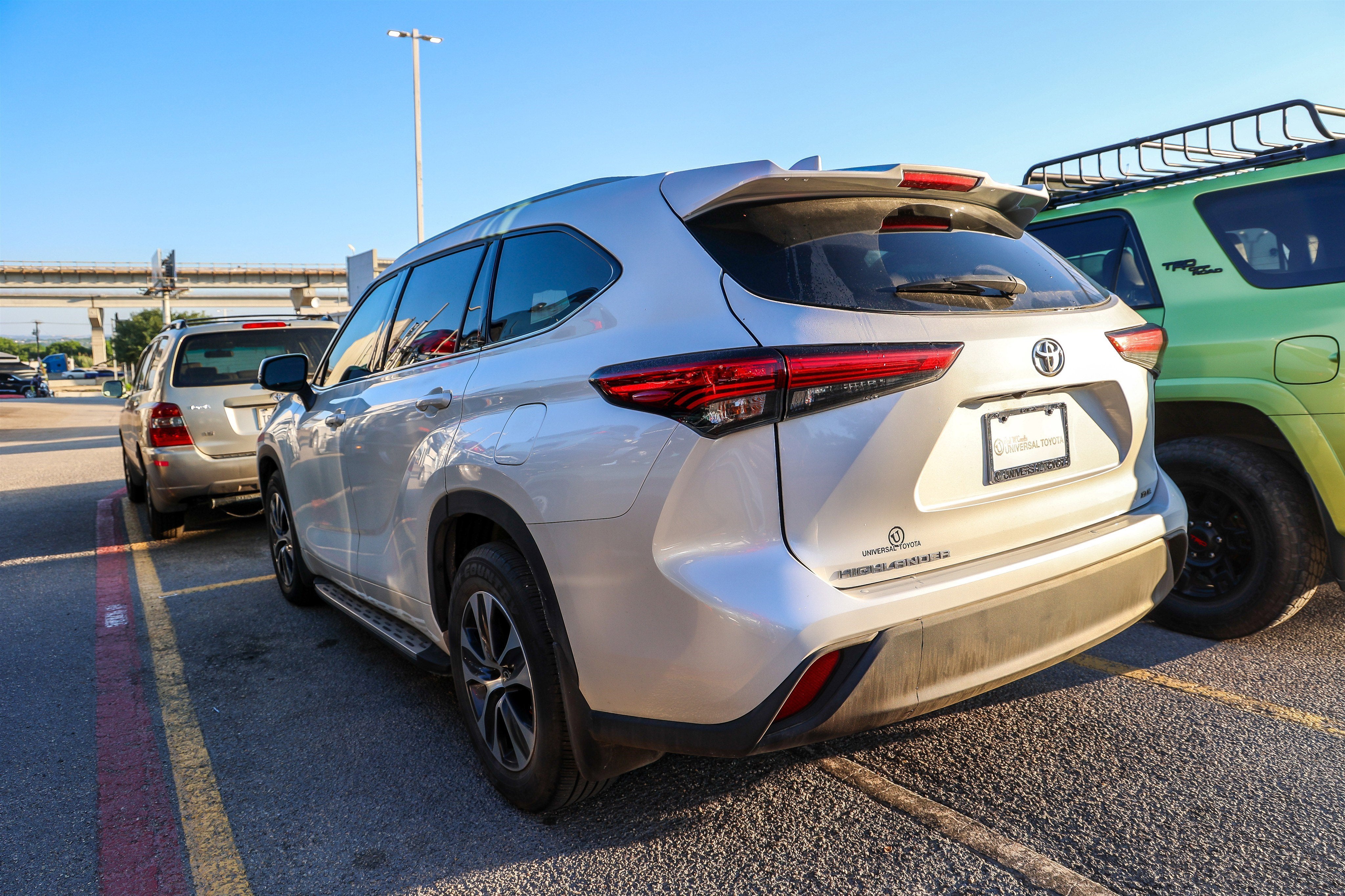 2022 Toyota HIGHLANDER XLE
