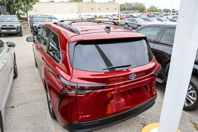 2025 Toyota SIENNA XLE XLE