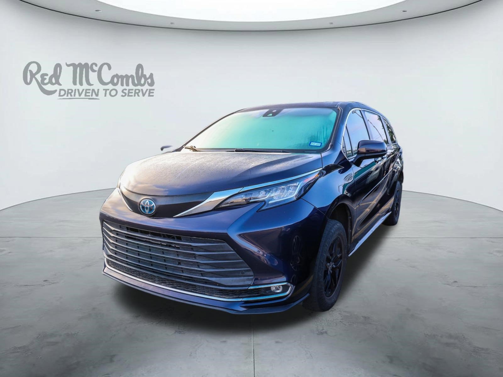 2022 Toyota Sienna XLE 7-Passenger Hybrid AWD's photo