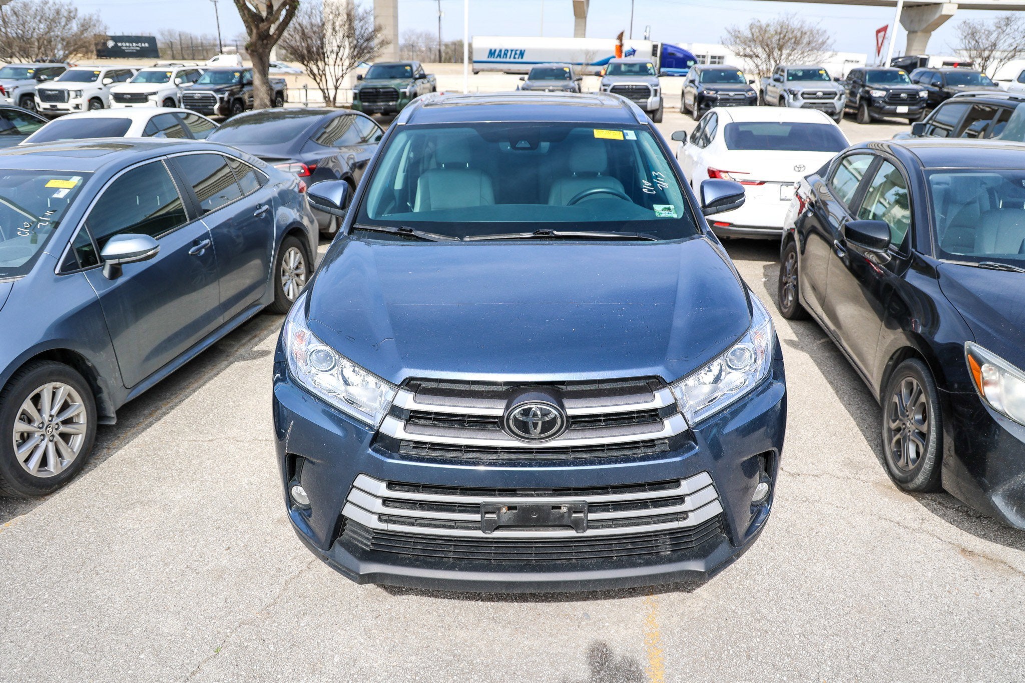 2018 Toyota HIGHLANDER XLE