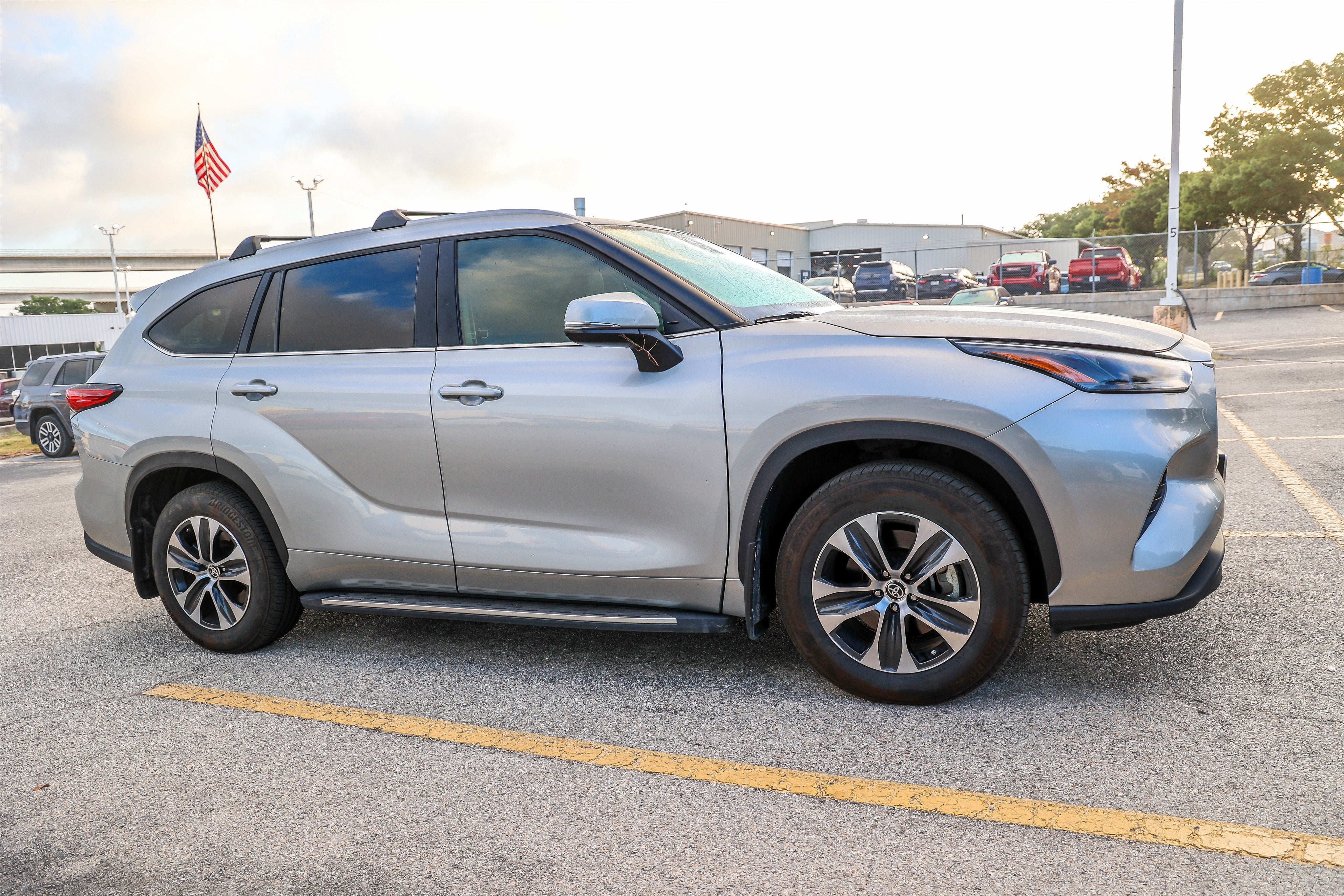 2023 Toyota Highlander Hybrid XLE
