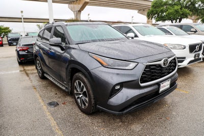 2025 Toyota Highlander Hybrid XLE