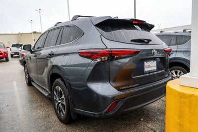2025 Toyota Highlander Hybrid XLE