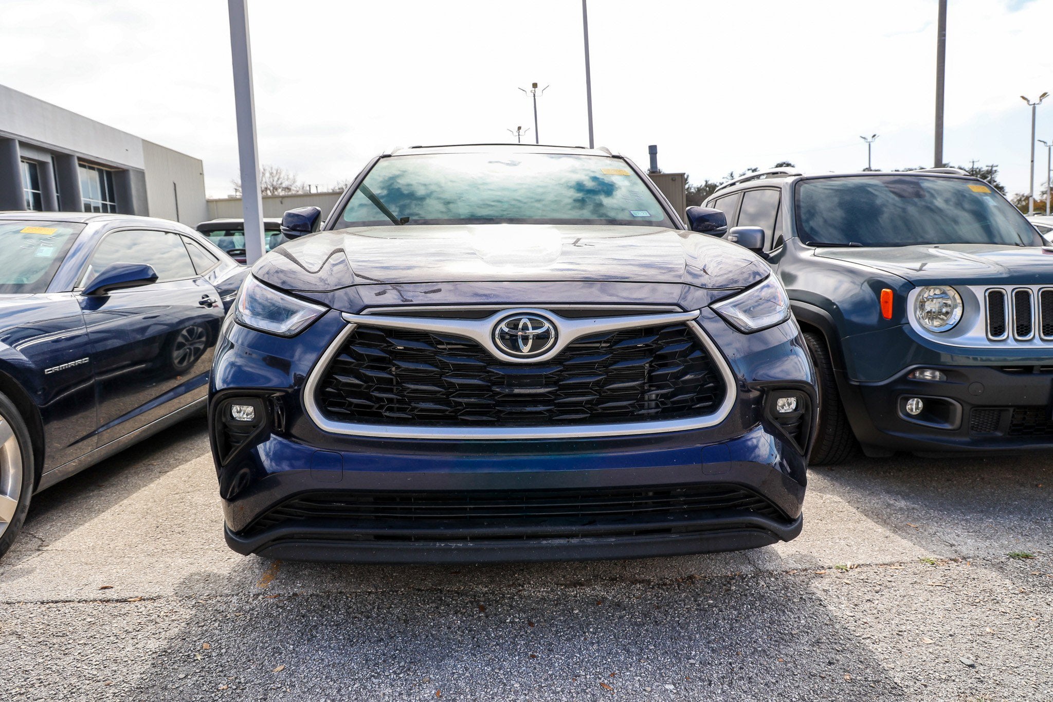 2025 Toyota HIGHLANDER XLE