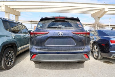 2025 Toyota HIGHLANDER XLE