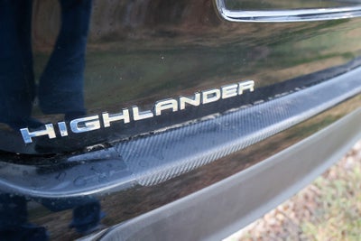 2025 Toyota Highlander LE