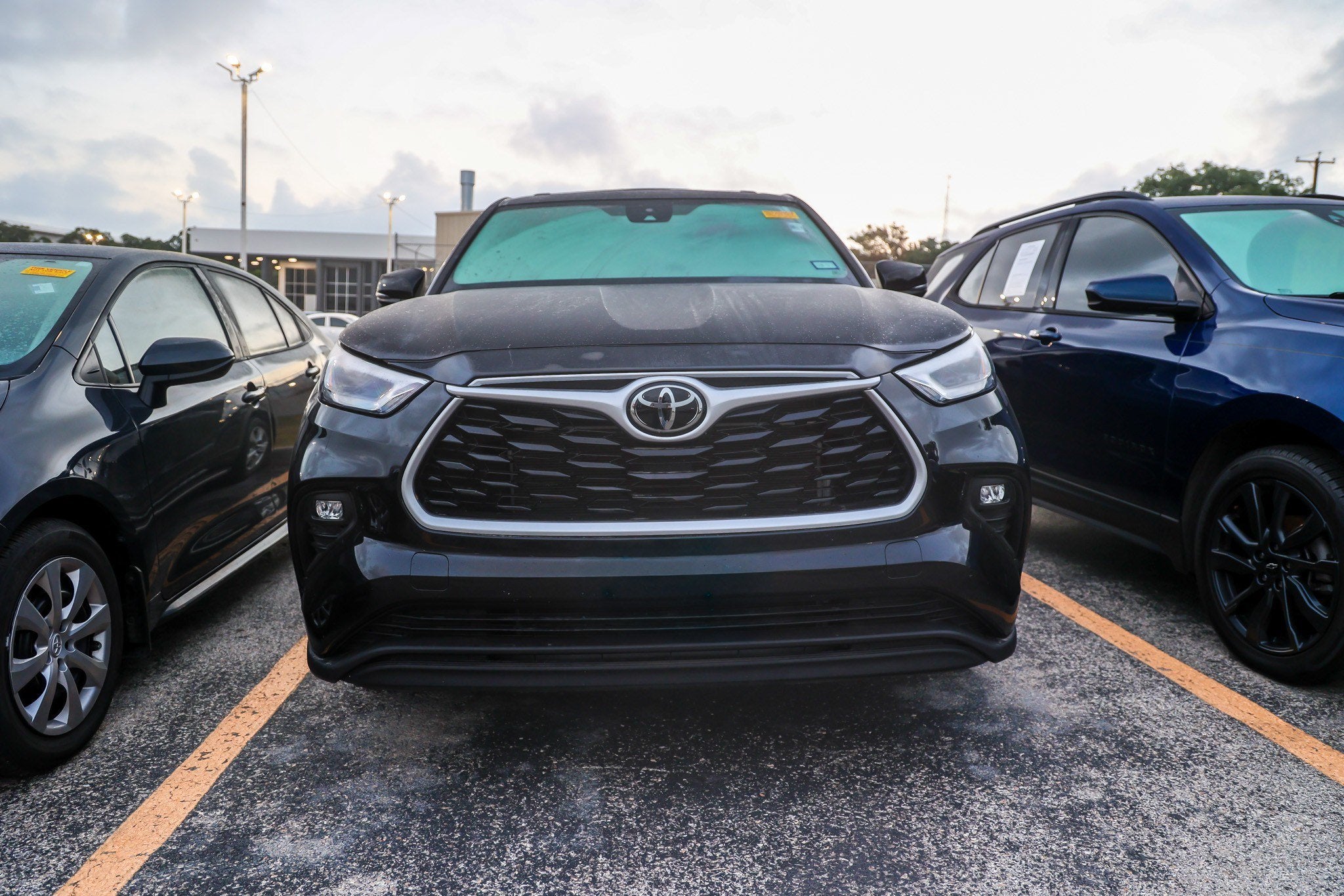 2025 Toyota Highlander LE