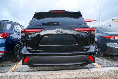 2025 Toyota Highlander LE