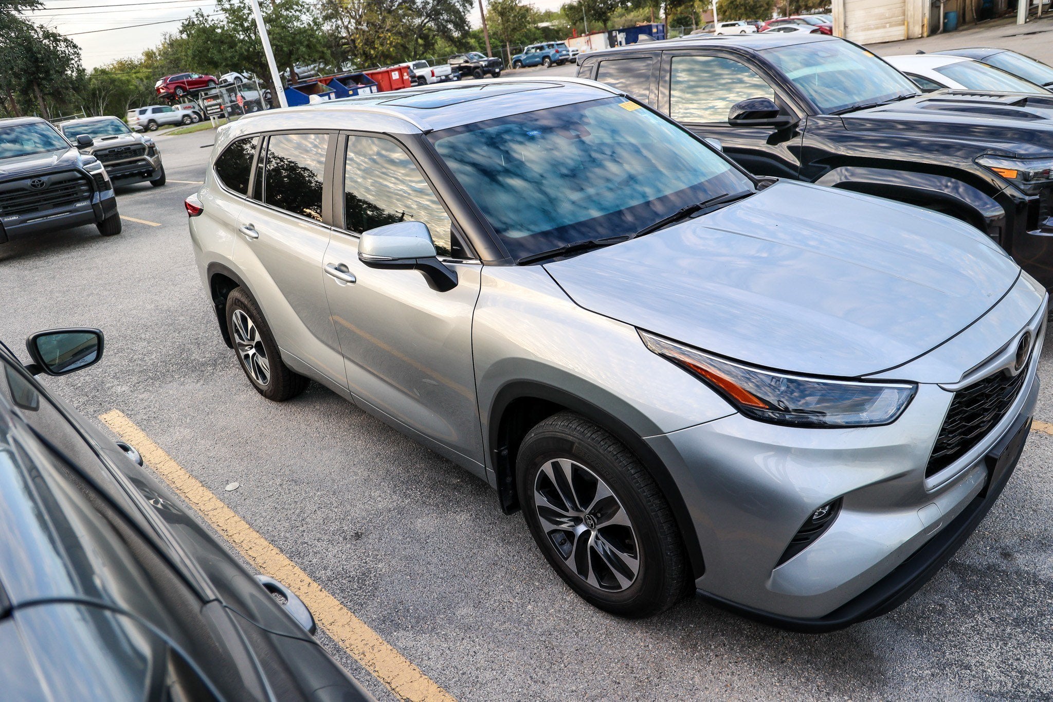 2023 Toyota Highlander LE
