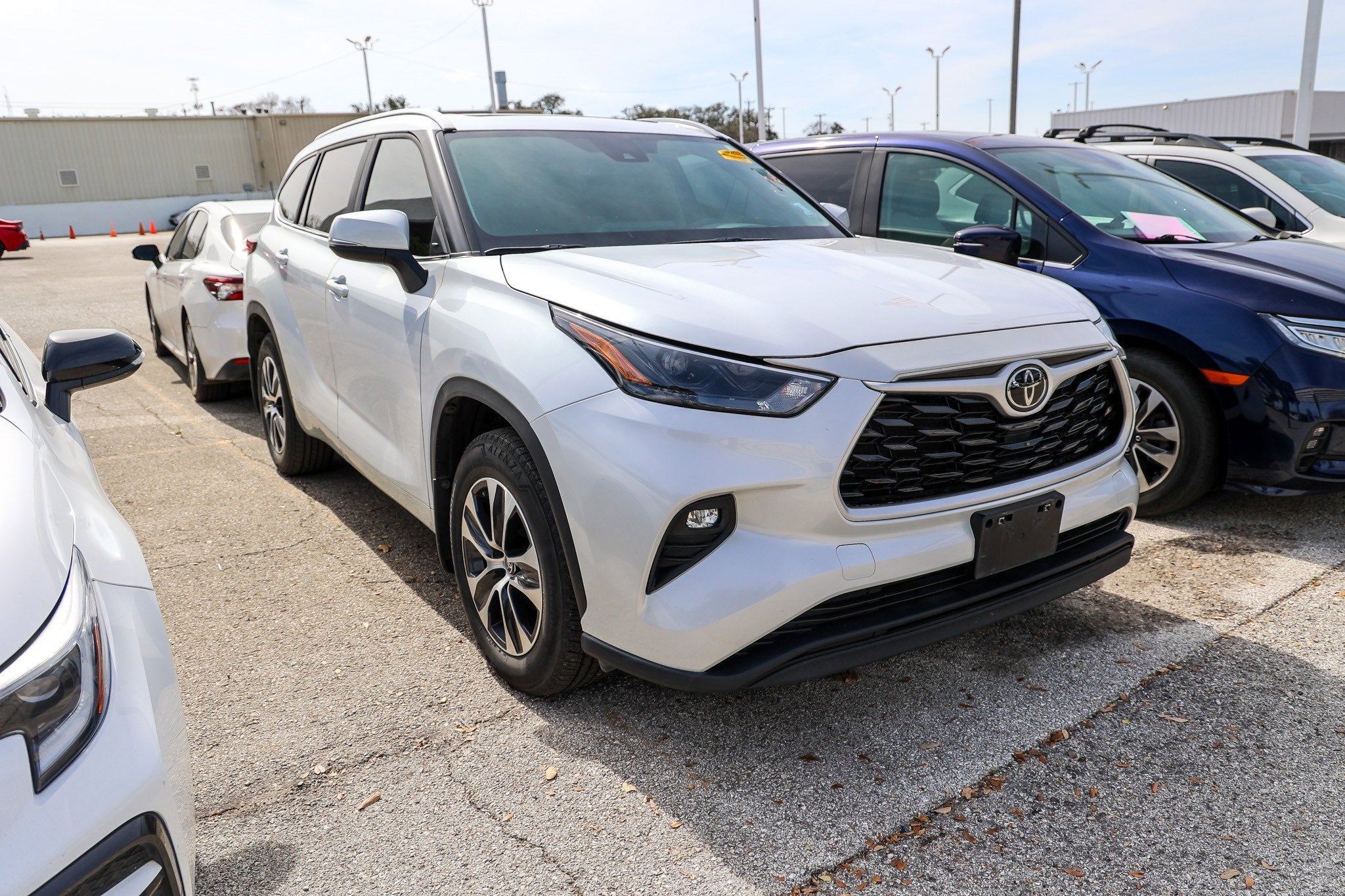 2023 Toyota HIGHLANDER XLE