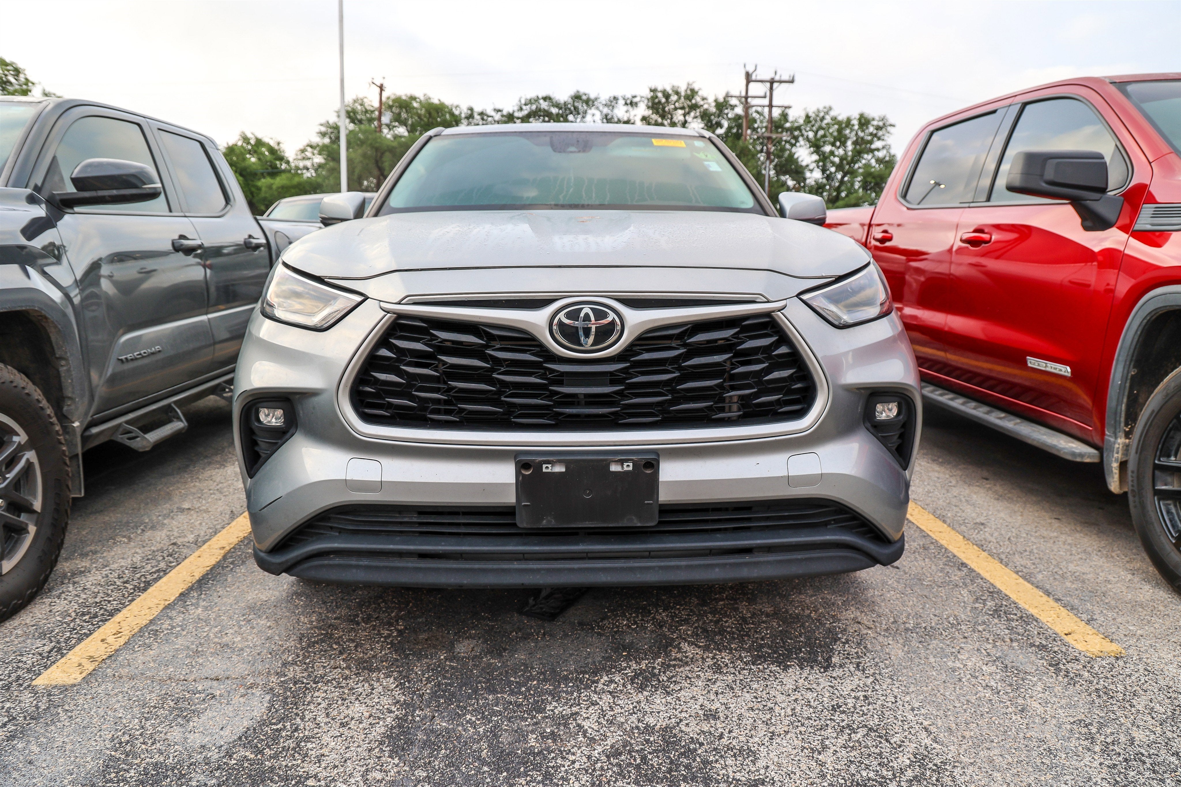 2023 Toyota Highlander LE