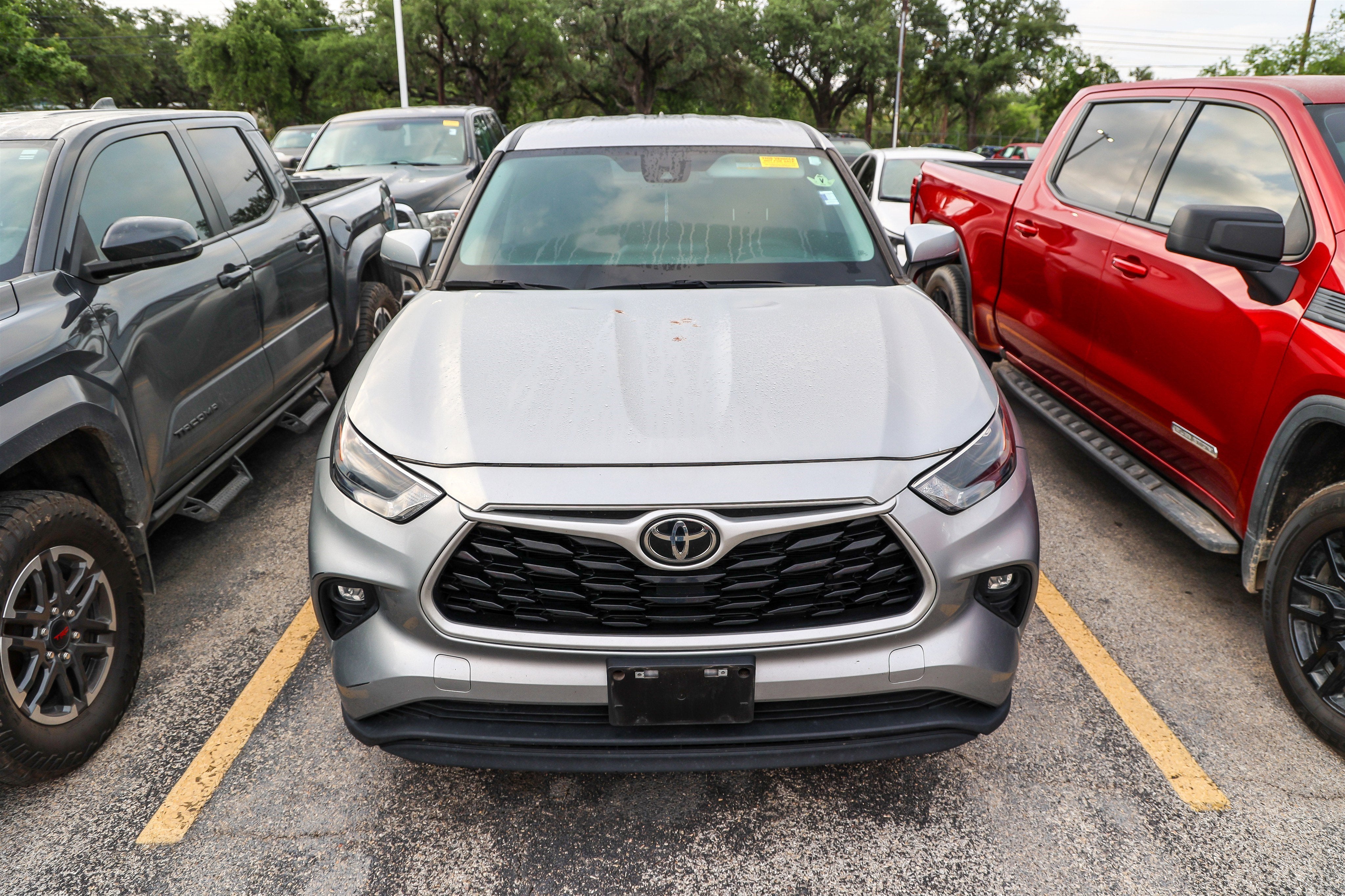 2023 Toyota Highlander LE