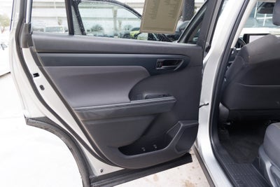 2024 Toyota HIGHLANDER LE