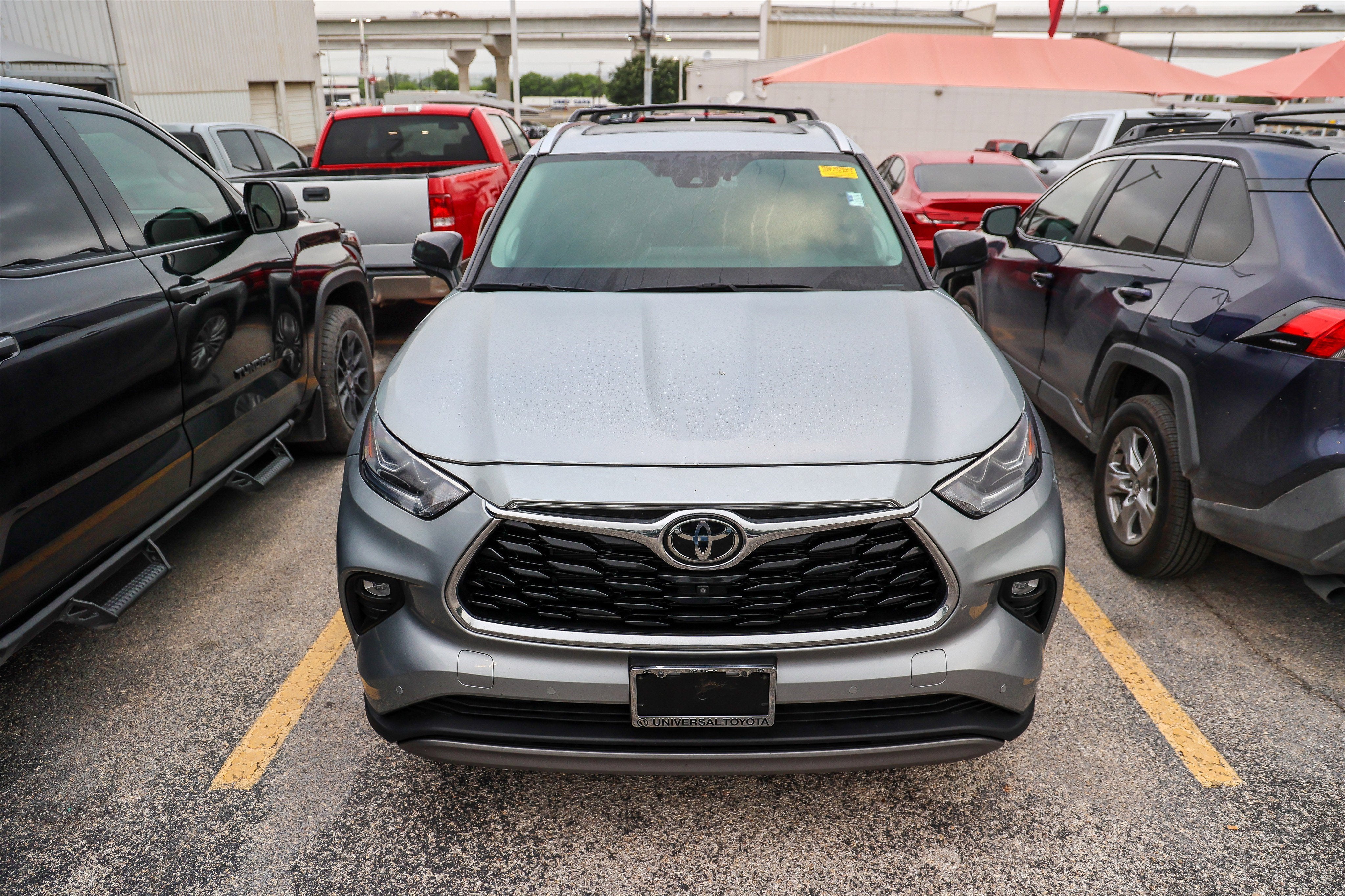 2025 Toyota Highlander Platinum