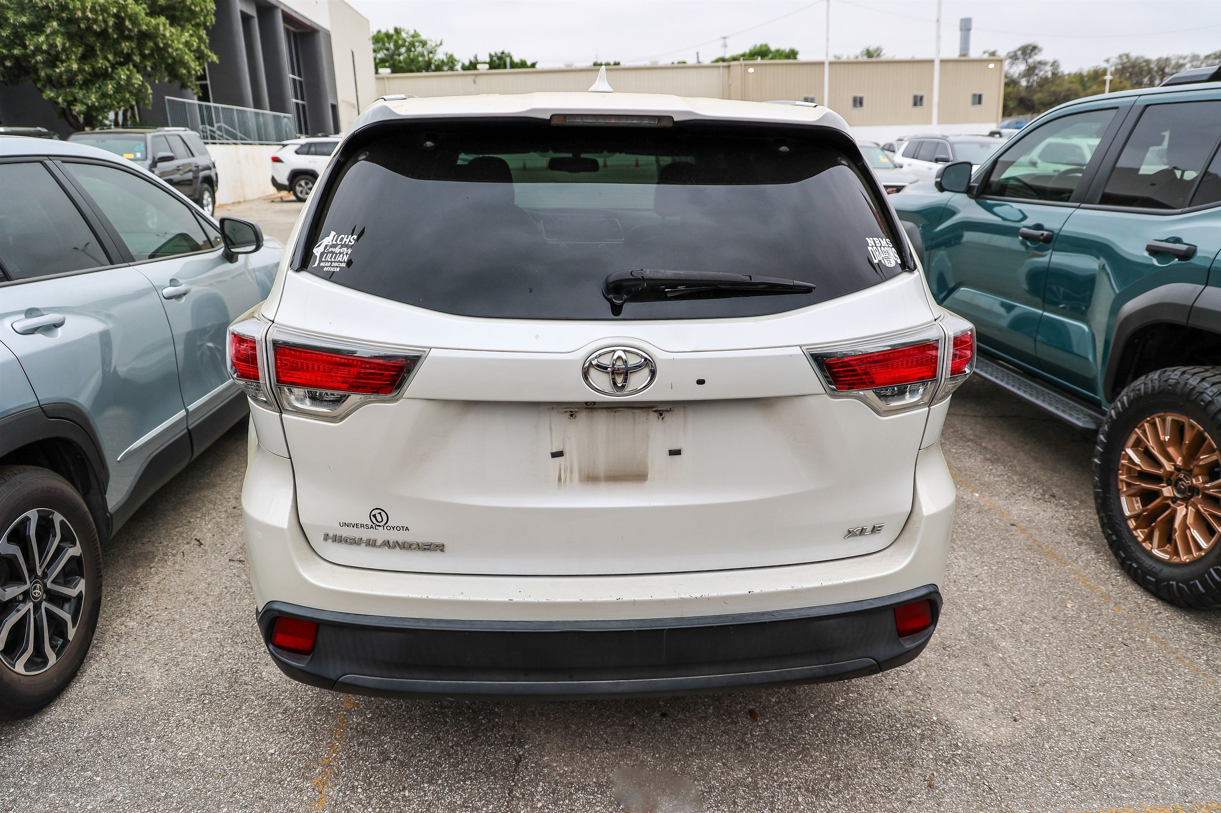 2016 Toyota HIGHLANDER XLE