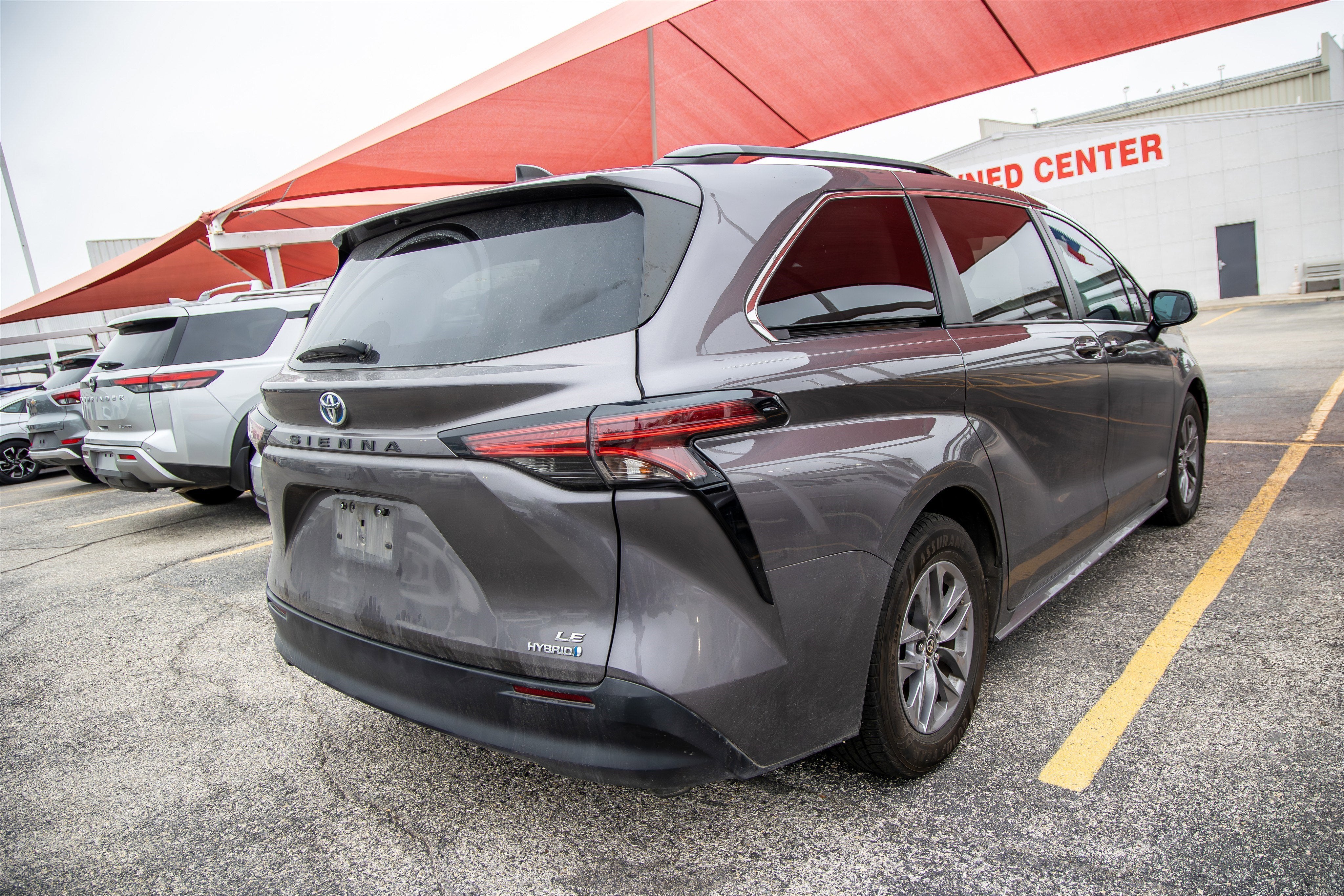 2021 Toyota Sienna LE
