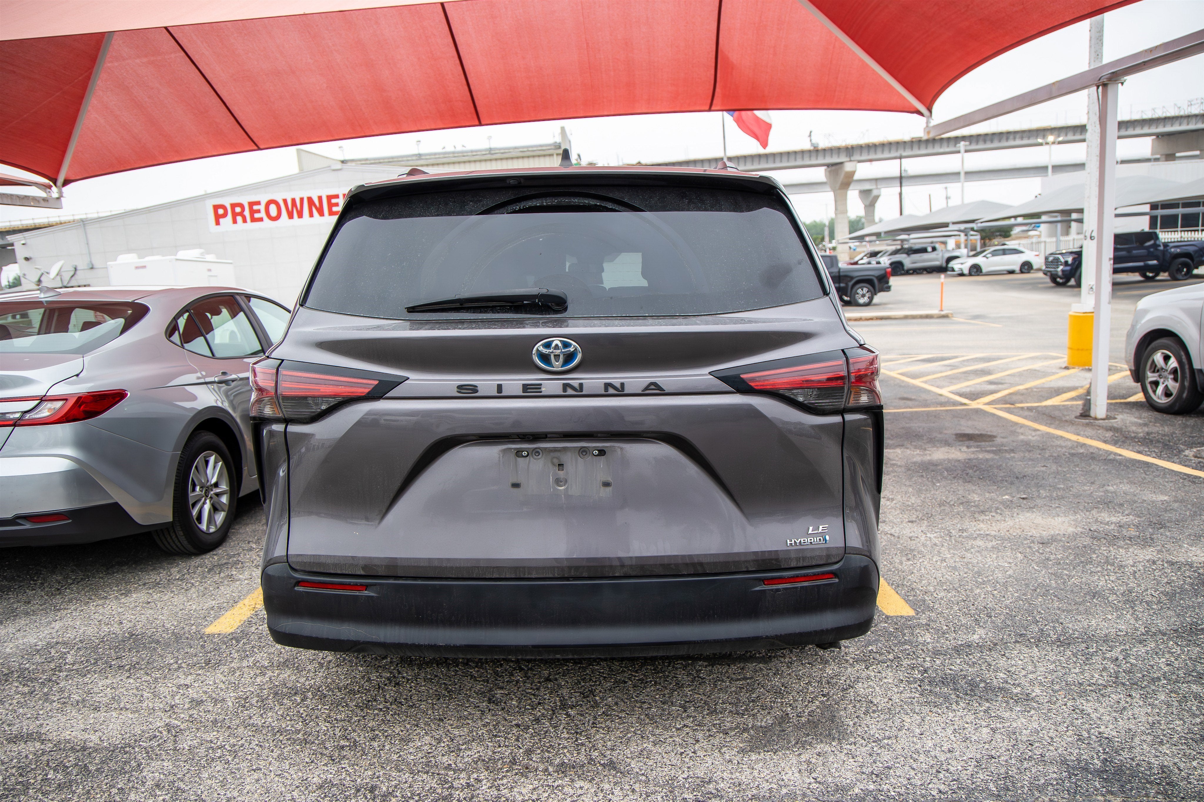 2021 Toyota Sienna LE