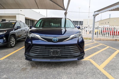 2021 Toyota SIENNA LE LE