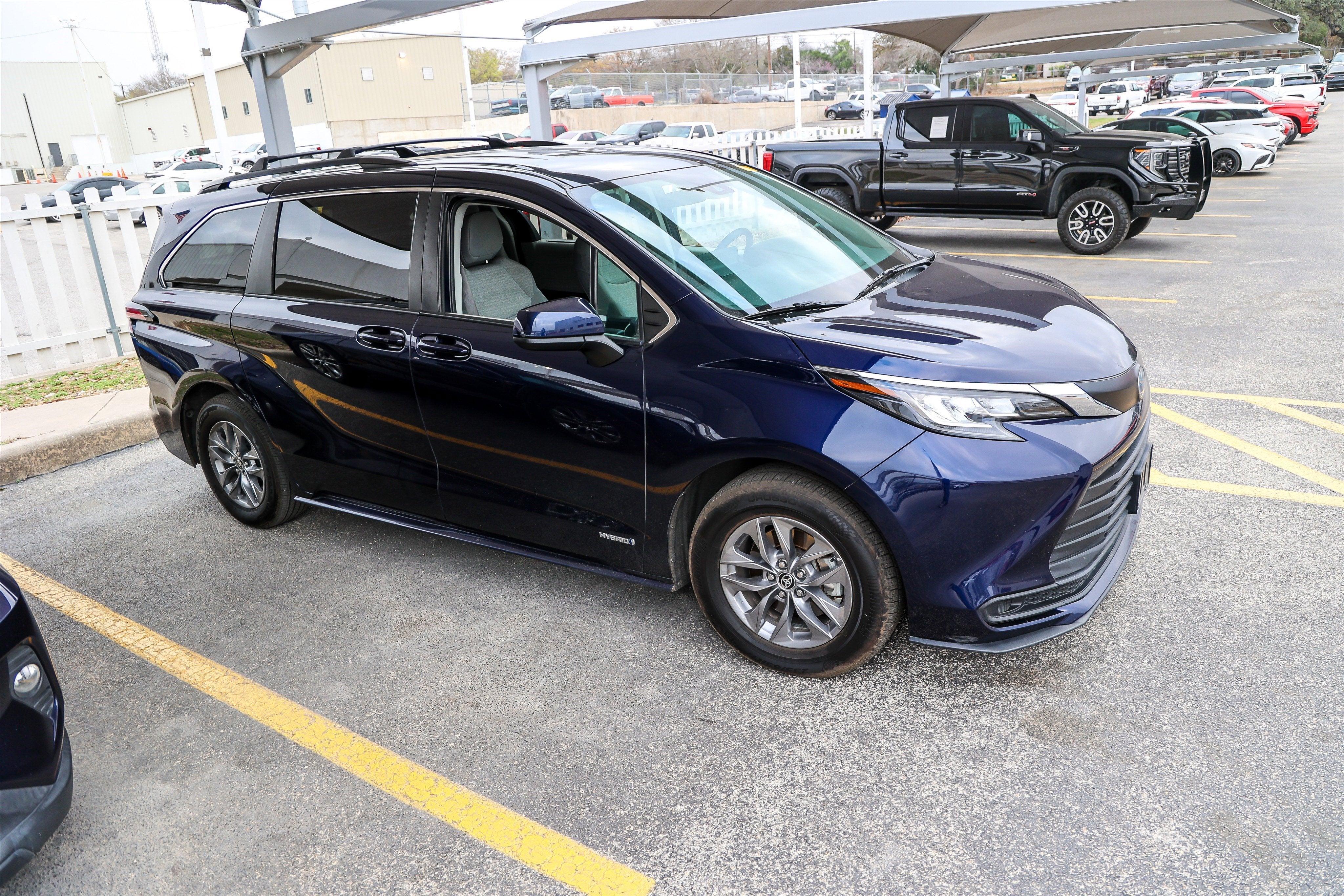 2021 Toyota SIENNA LE LE