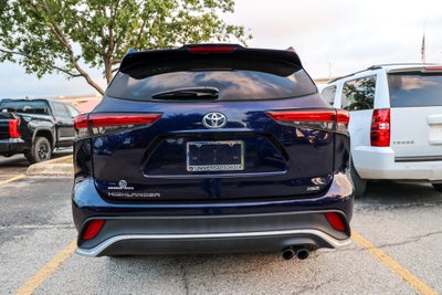 2022 Toyota Highlander XSE