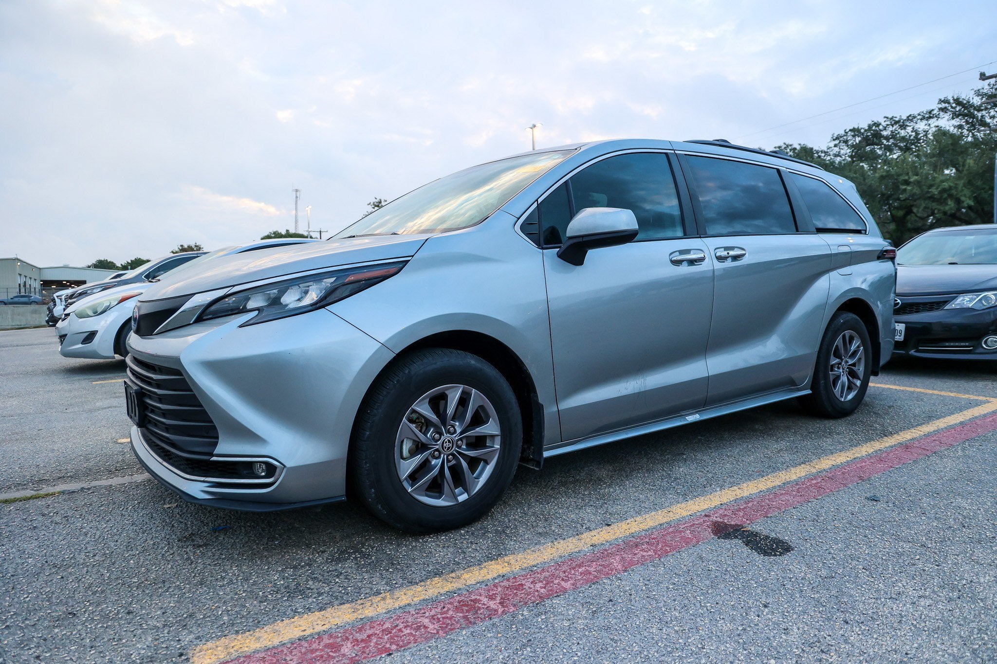 2024 Toyota Sienna XLE