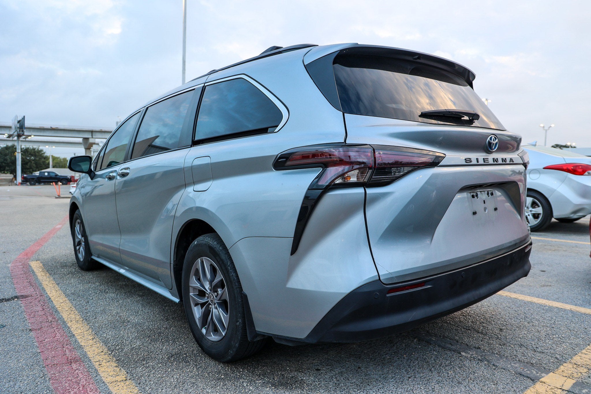2024 Toyota Sienna XLE