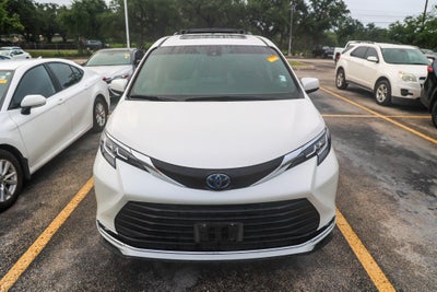 2021 Toyota Sienna XLE