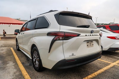 2021 Toyota Sienna XLE