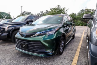 2021 Toyota Sienna XLE