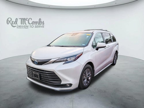 2025 Toyota Sienna XLE