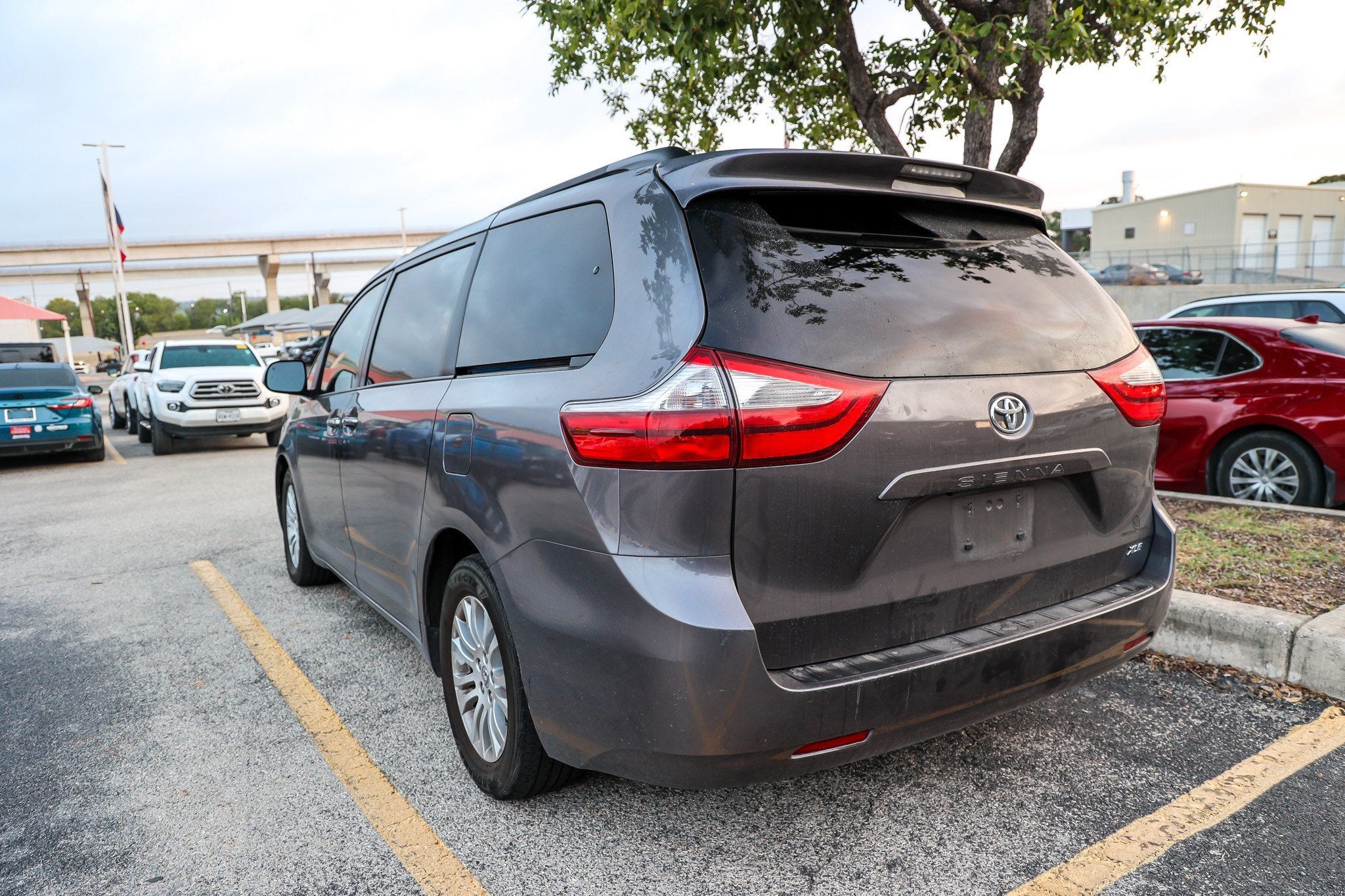 2017 Toyota Sienna XLE