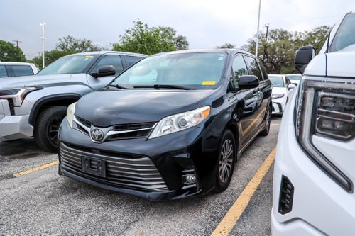 2019 Toyota Sienna XLE