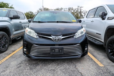 2019 Toyota Sienna XLE