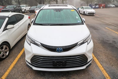 2023 Toyota SIENNA LIMITED Limited