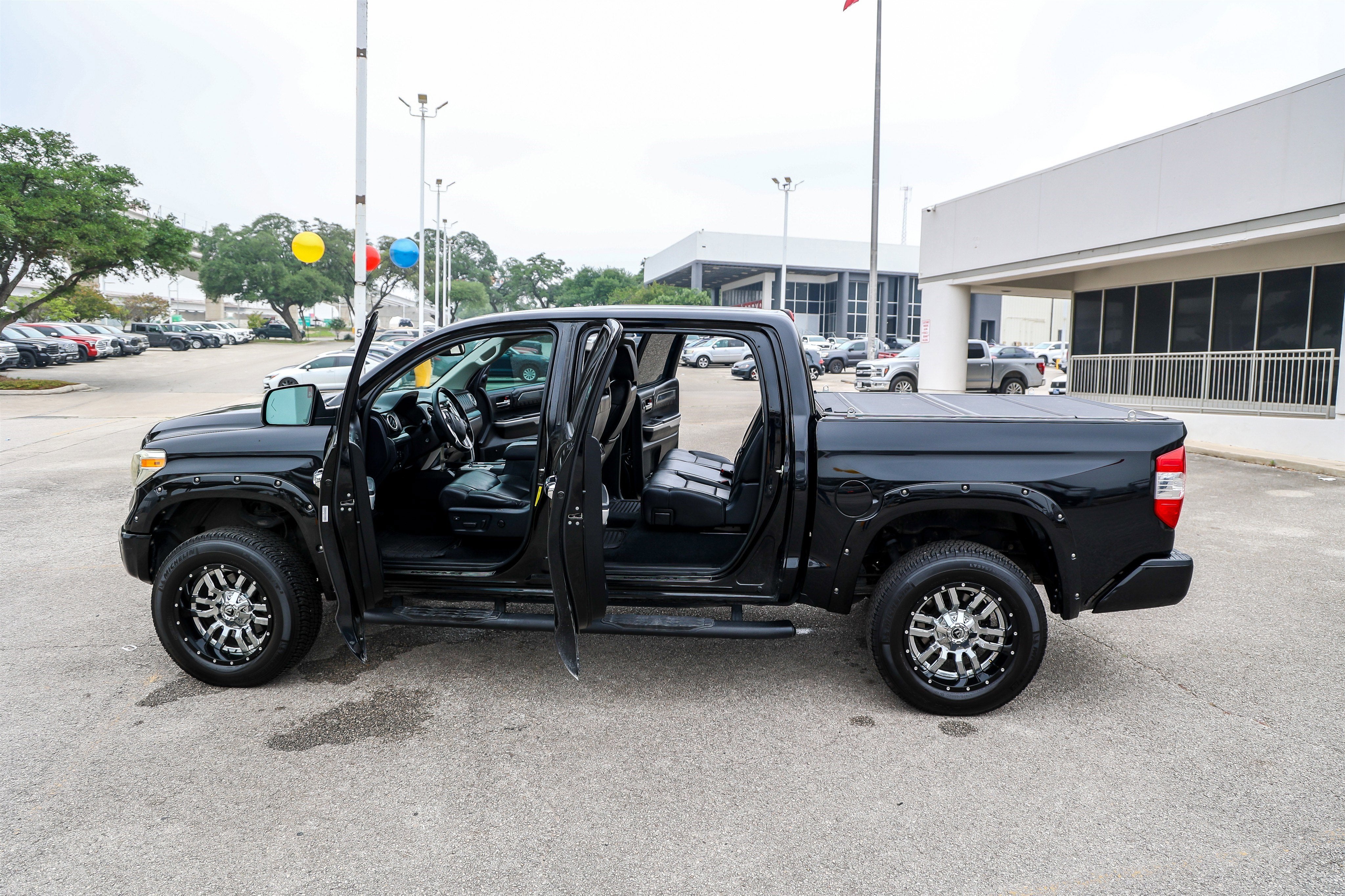 2018 Toyota TUNDRA 4X4 Platinum