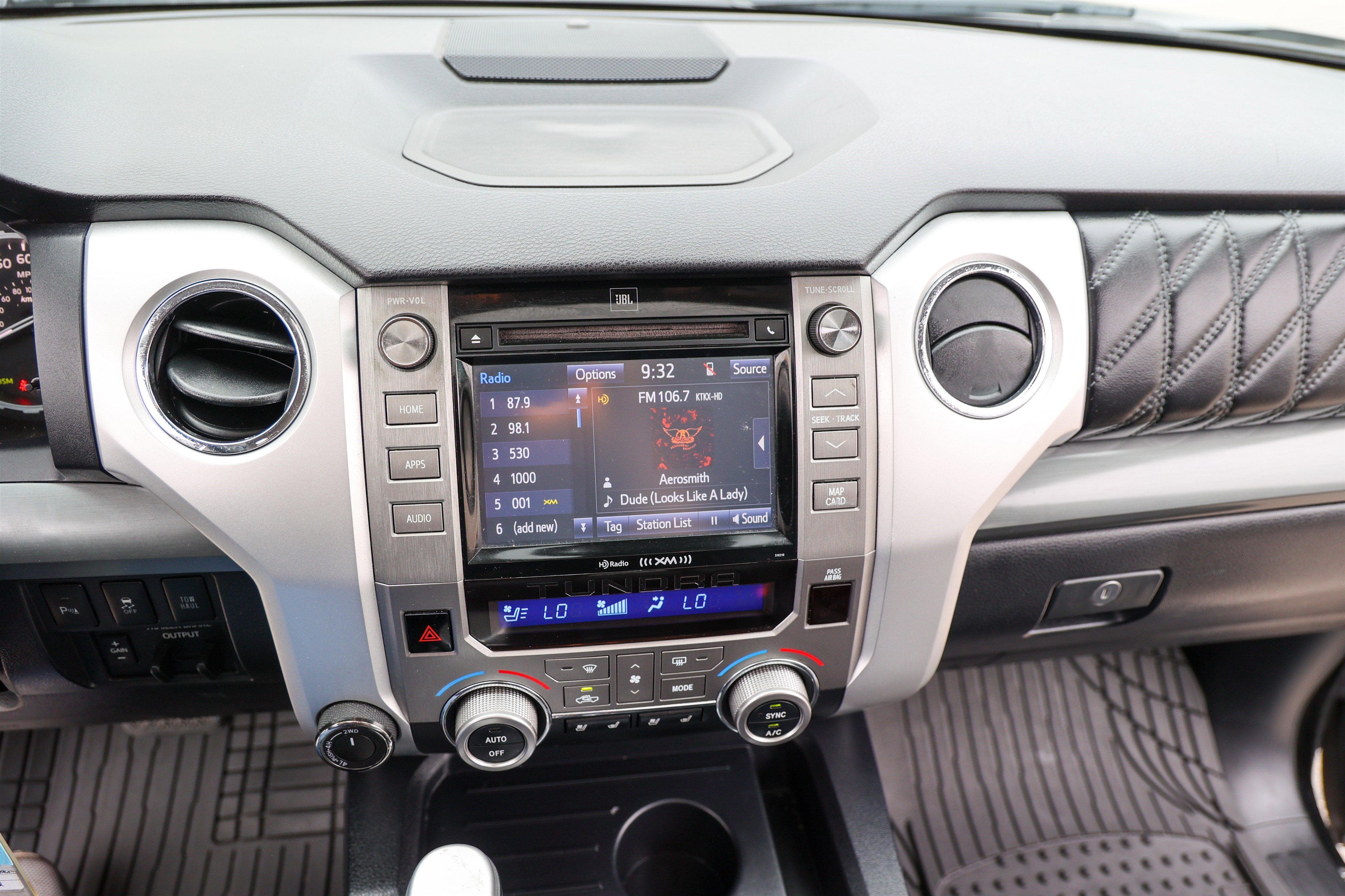 2018 Toyota TUNDRA 4X4 Platinum