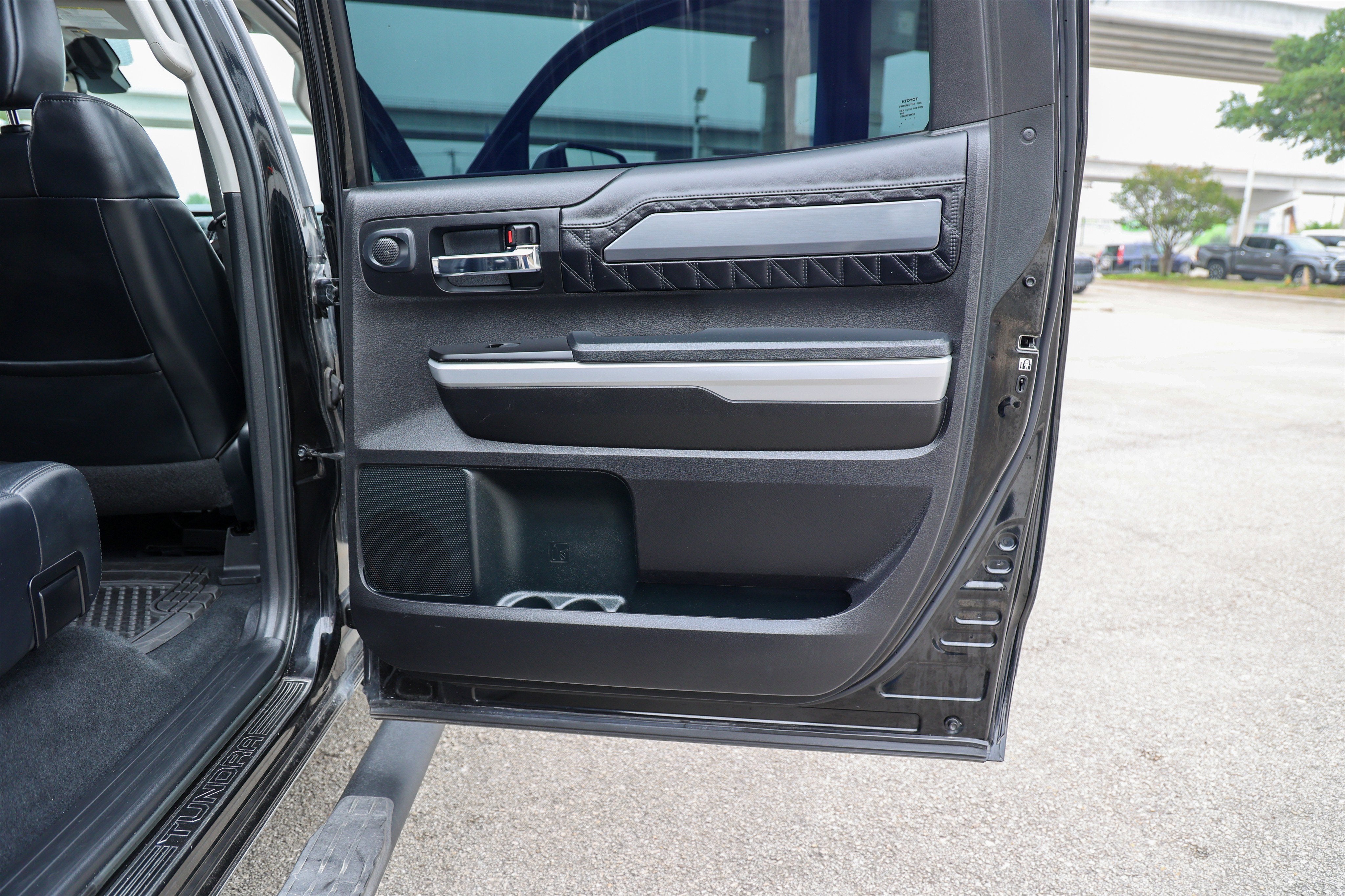 2018 Toyota TUNDRA 4X4 Platinum