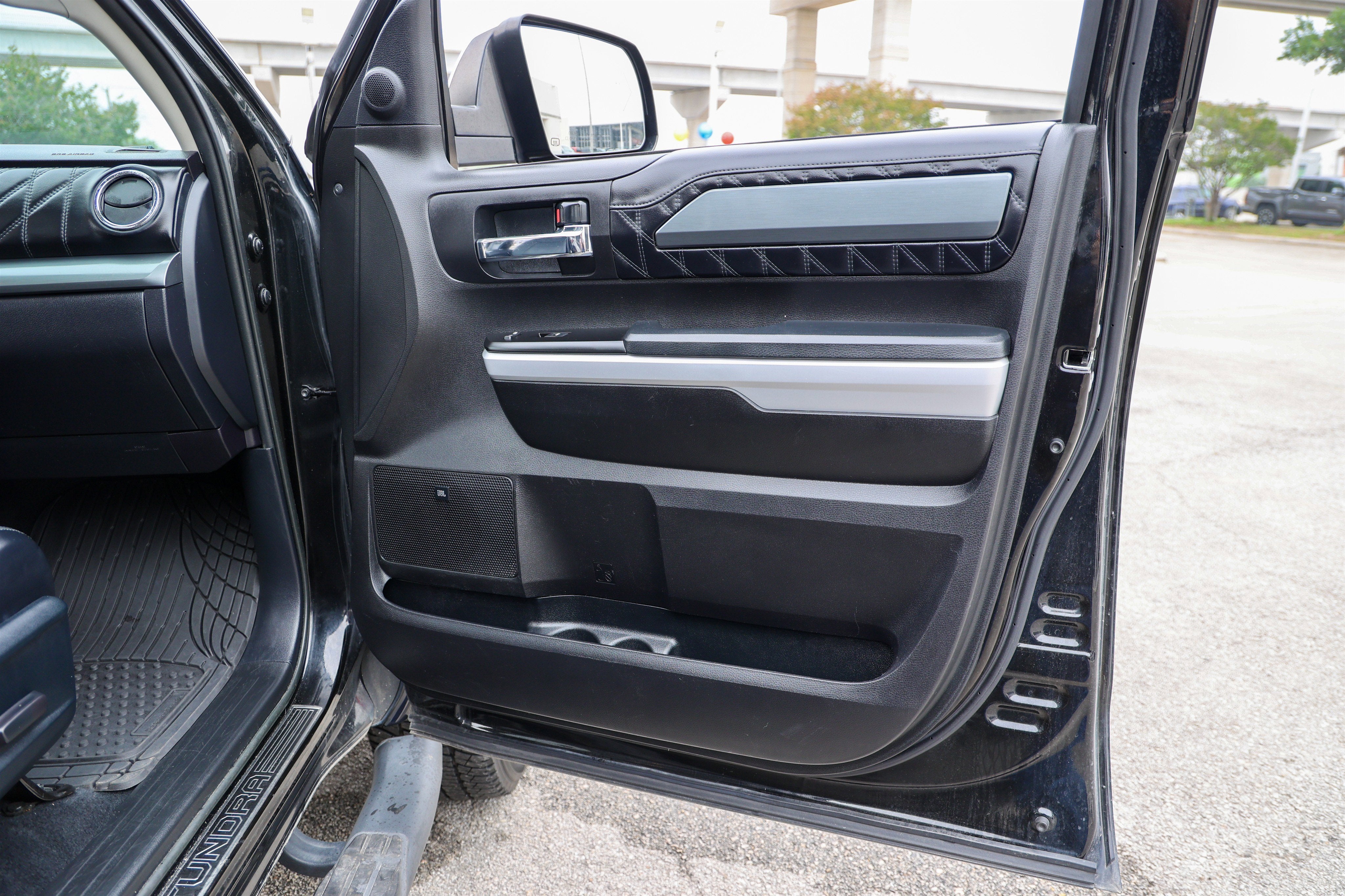 2018 Toyota TUNDRA 4X4 Platinum