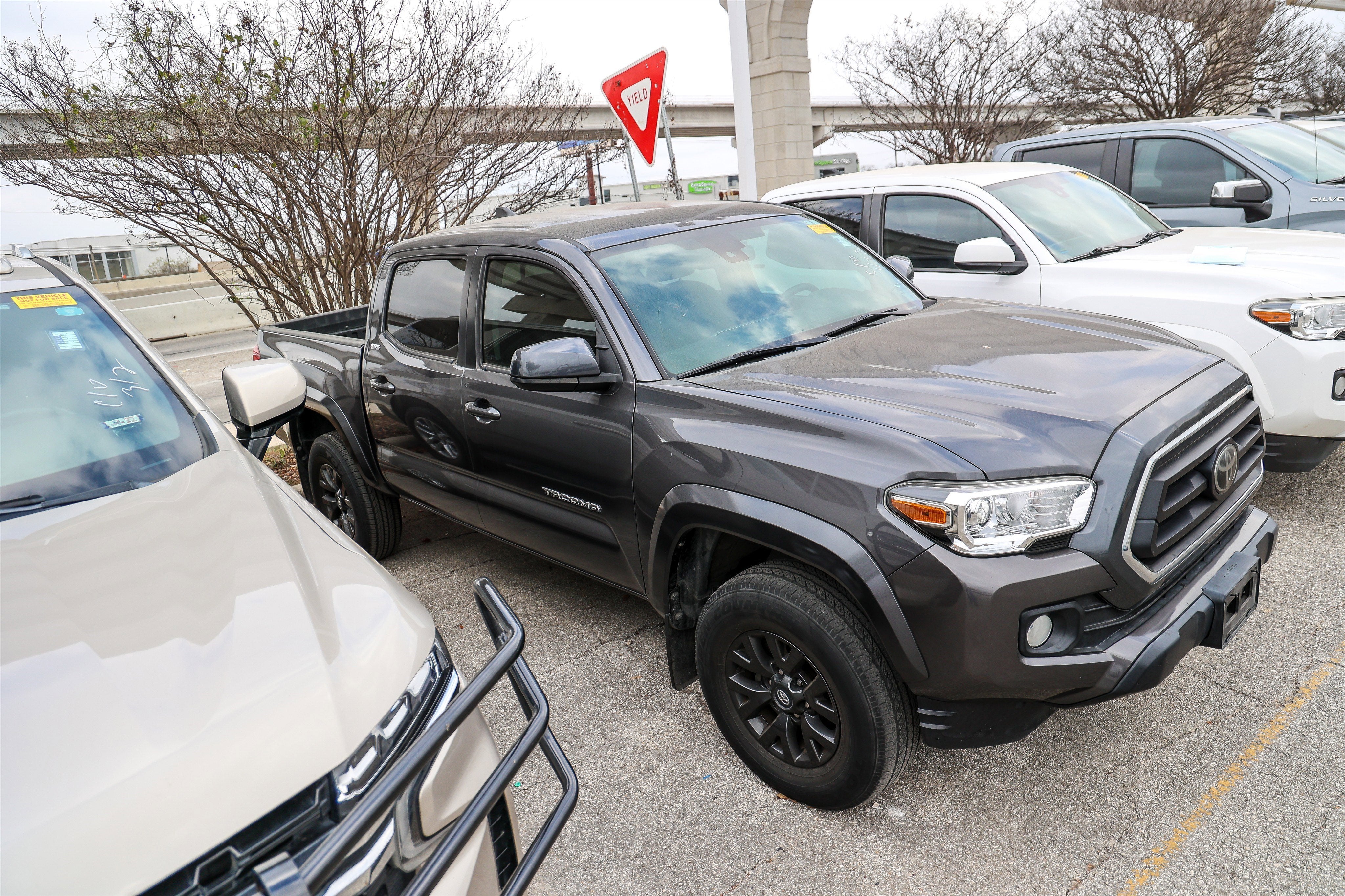 2021 Toyota TACOMA SR5 SR5